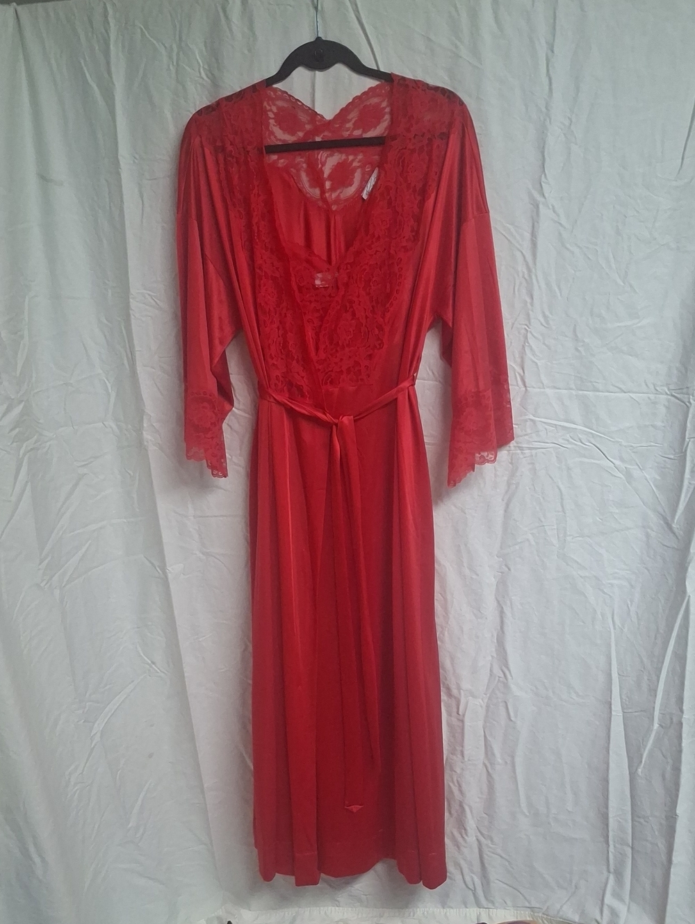 Vintage 1970s Vanity Fair Red Peignoir Set - Antron Nylon Gown & Robe - Size M